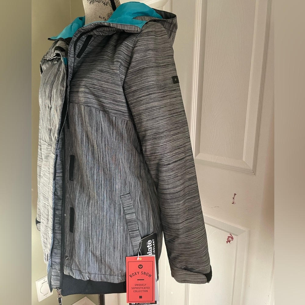 NWT Roxy Snow Jacket - Picture 2 of 4